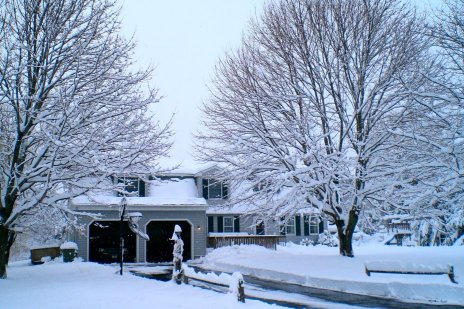 picture of my house in the snow